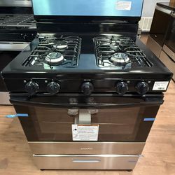 New Amana 4 Burner Gas Range