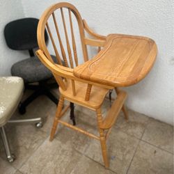 Solid Wood Sturdy Highchair 