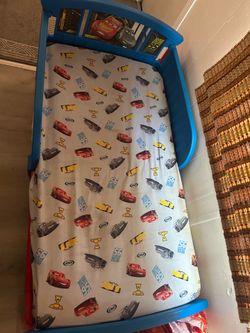 Toddler bed