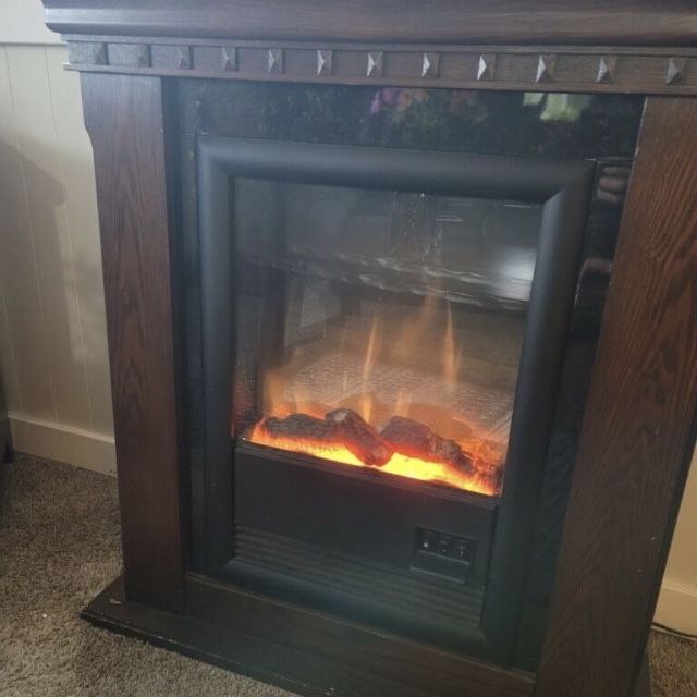 Barely used electralog Fireplace Heater for Sale in Mukilteo, WA - OfferUp