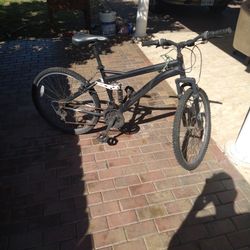 Mongoose Bike Size 26