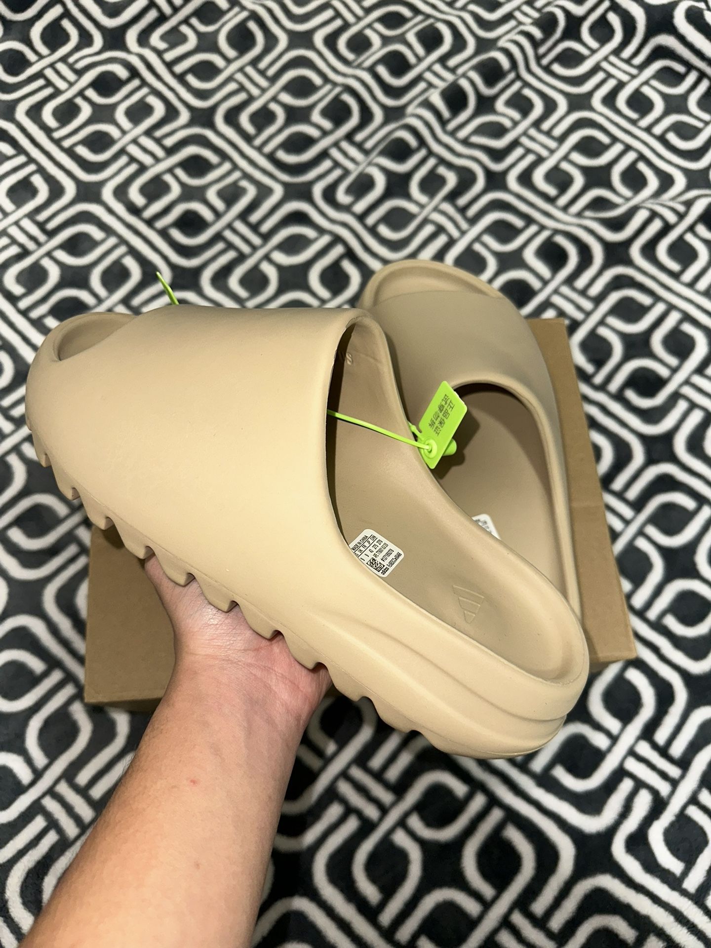 Adidas Yeezy Slide “Bone”
