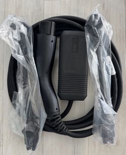 New GM Ultium EV Charger Portable 32A Level 1/2 120V 240V Electric Car Charger