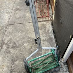 Scott's 16 in. Manual Walk Behind Push Reel Lawn Mower