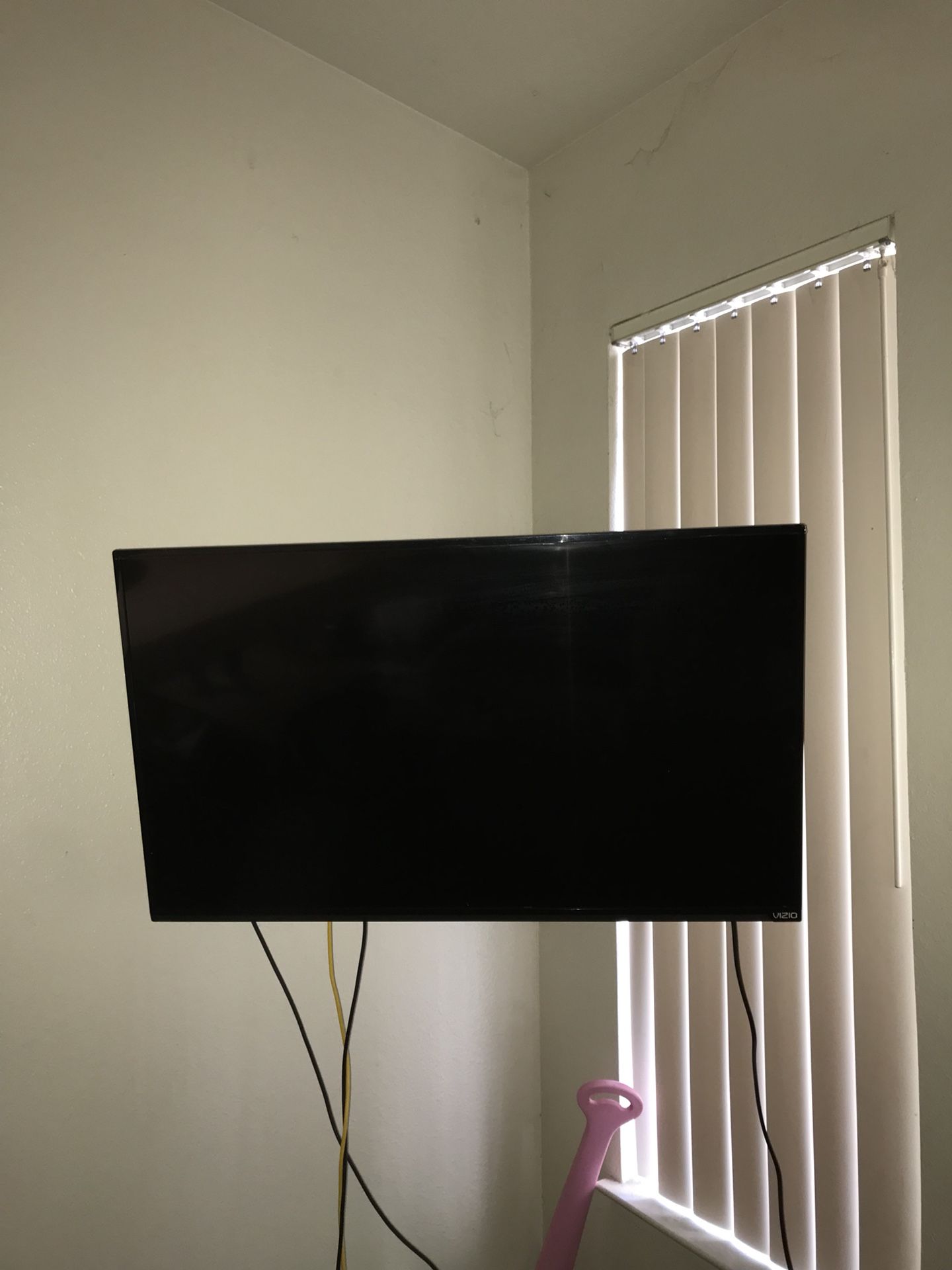 Vizio 32” smart tv