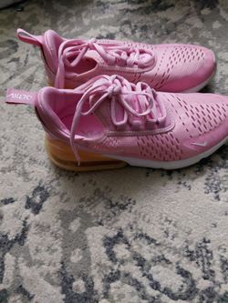Women 61/2 nike shoes
