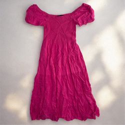 Gorgeous dress it’s wrinkled never used size small