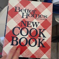 Better Homes and Gardens New Cook Book