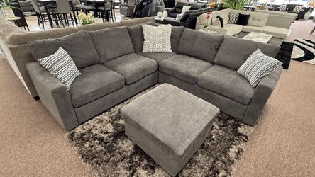 SECTIONAL WITH OTTOMAN