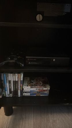 Xbox 360 with 3 remotes