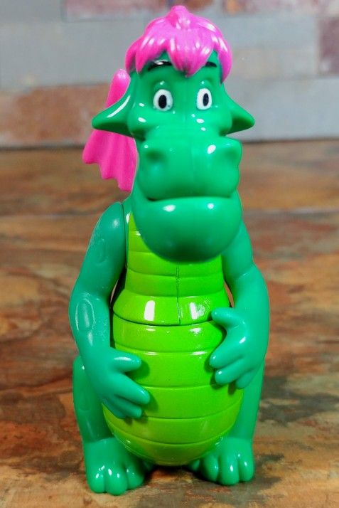 Disney's Pete's Dragon McDonald's Happy Meal Toy 1996-Figure Masterpiece Vnt.. Because of Age Some Wear Shows On The Container Small Cracks , But Figu