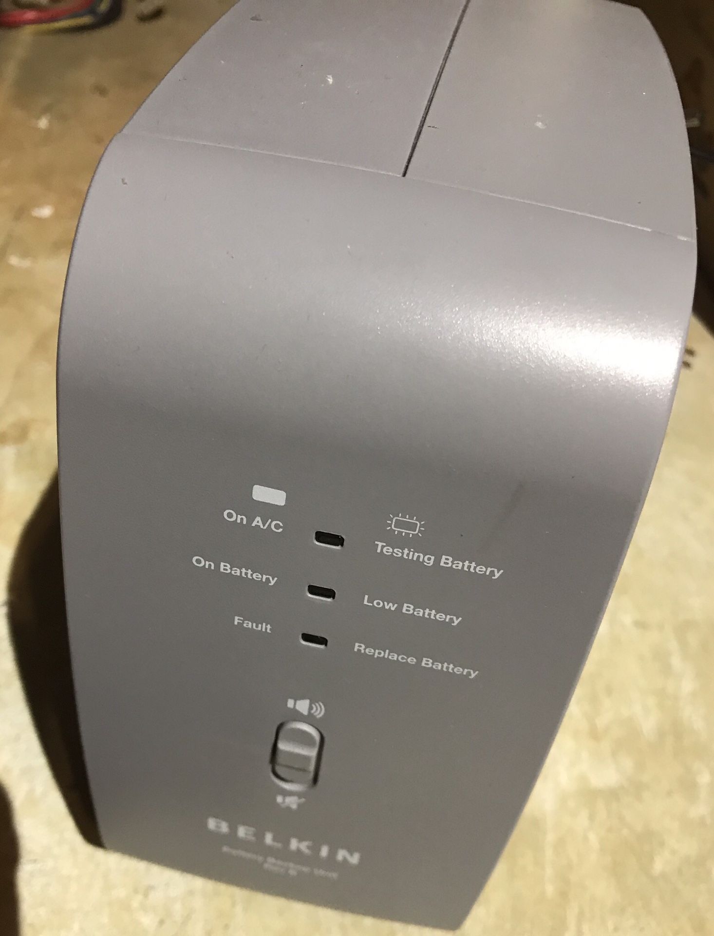 Belkin 12V UPS battery backup unit
