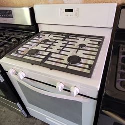 Whirlpool 30" Gas Stove In White