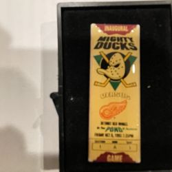 Hockey Pin