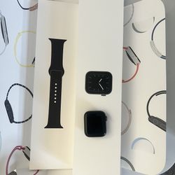 Apple Watch 5 Series For Parts Does Not Work