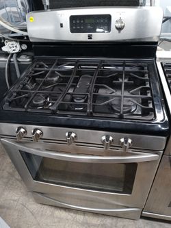 Frigidaire stainless steel 5-burner gas stove - Free delivery