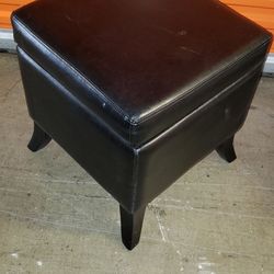 Small Storage cube - ottoman (foot stool, chair)