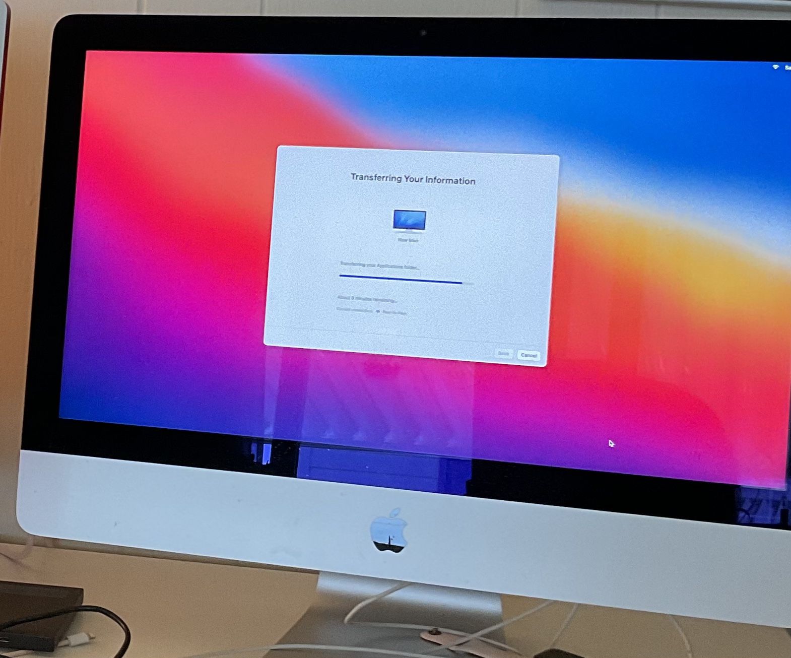 iMac 21” 2019 Rebuilt Two Months Ago By Apple Store