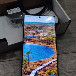 Samsung Galaxy S22 Ultra Unlocked : 512 GB 