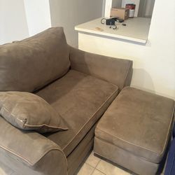 Love Seat Couch 