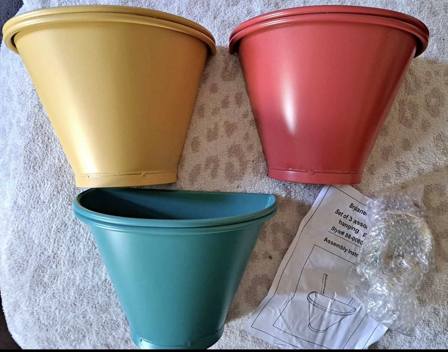 flower pots 3 colorful hanging metal flower pots with hooks. Brand new In box. Bristol Boro, Pa 19007