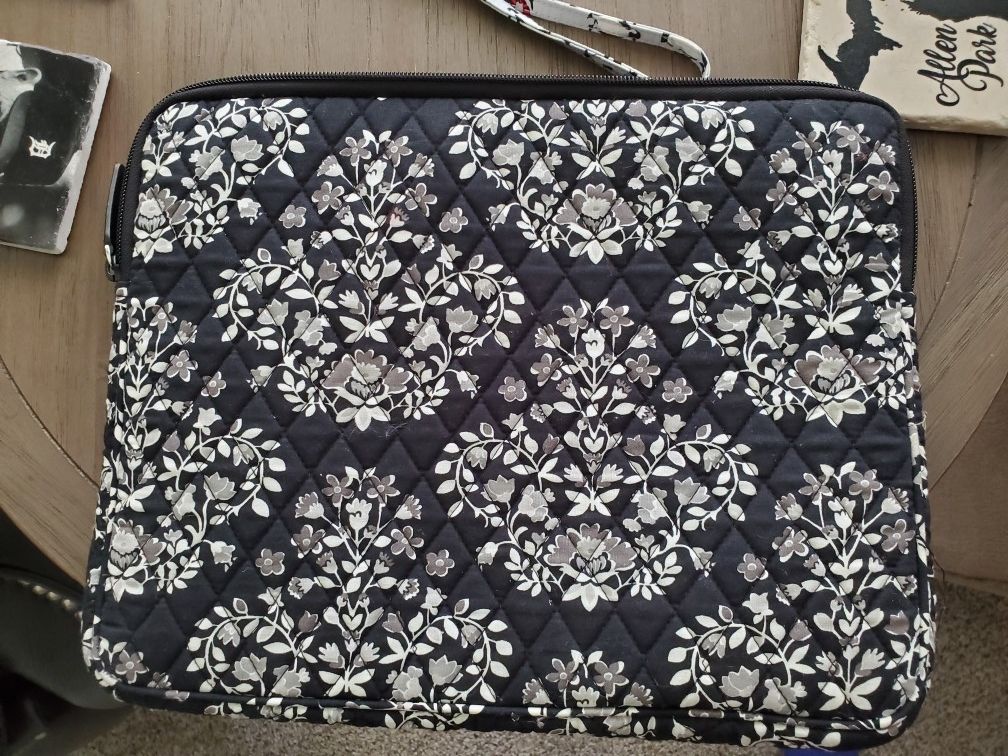 Vera Bradley Laptop Case, Like New