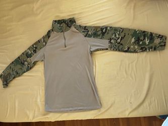 US Mil Multicam 1/4 Zip Combat Shirt Tan Multicolor Size: Small