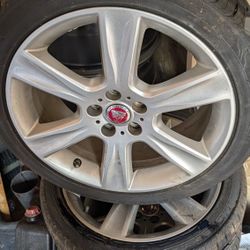 Jaguar XE 20D AWD Prestige Wheels And Like New Tires 