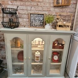 Lighted Display Cabinet 