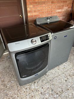 Lavadora y Secadora Maytag