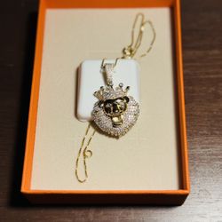 2 carat Moissanite king Lion pendant 18k honey gold over 925 (Vermeil)+ 18" gold 925 chain