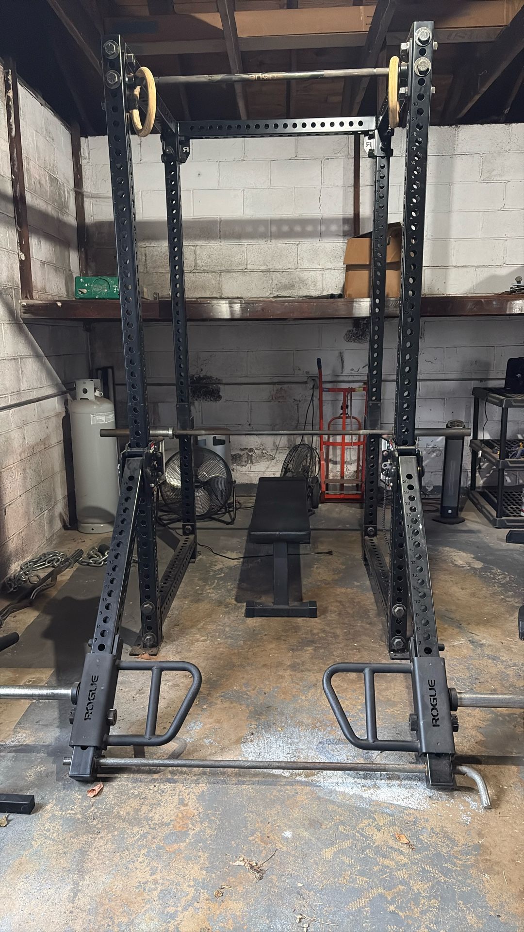 Rogue Power Rack & Lever Arms