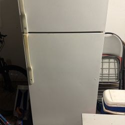 Fridge For Sell 