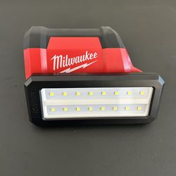 NEW Milwaukee 12-Volt ROVER Service and Repair Flood Light with USB Charging (Tool-Only) 