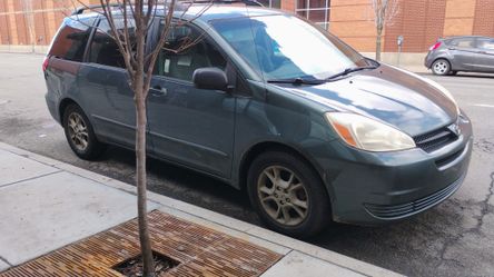2004 Toyota Sienna