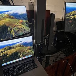 Apple Macbook pro 15.4 in i-9 core 512gig W/extras