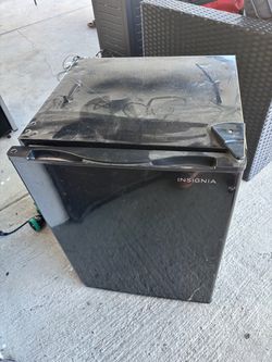 Insignia mini fridge