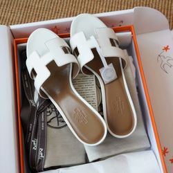 Fashion women's slippers Hermes, sizes 35-39 To