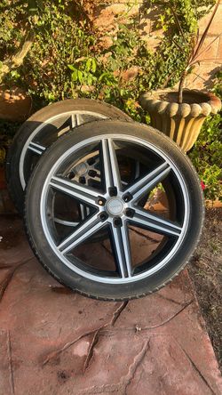 Set of 4 rims w/tire