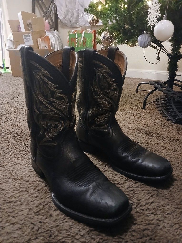 Black Ariat Boots