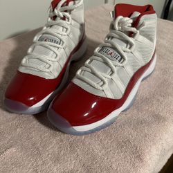 Air Jordan 11 Cherry