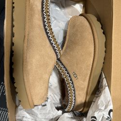 Women’s Uggs Size 5