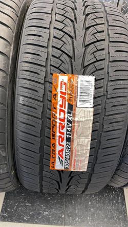 305/40/22 New set of tires