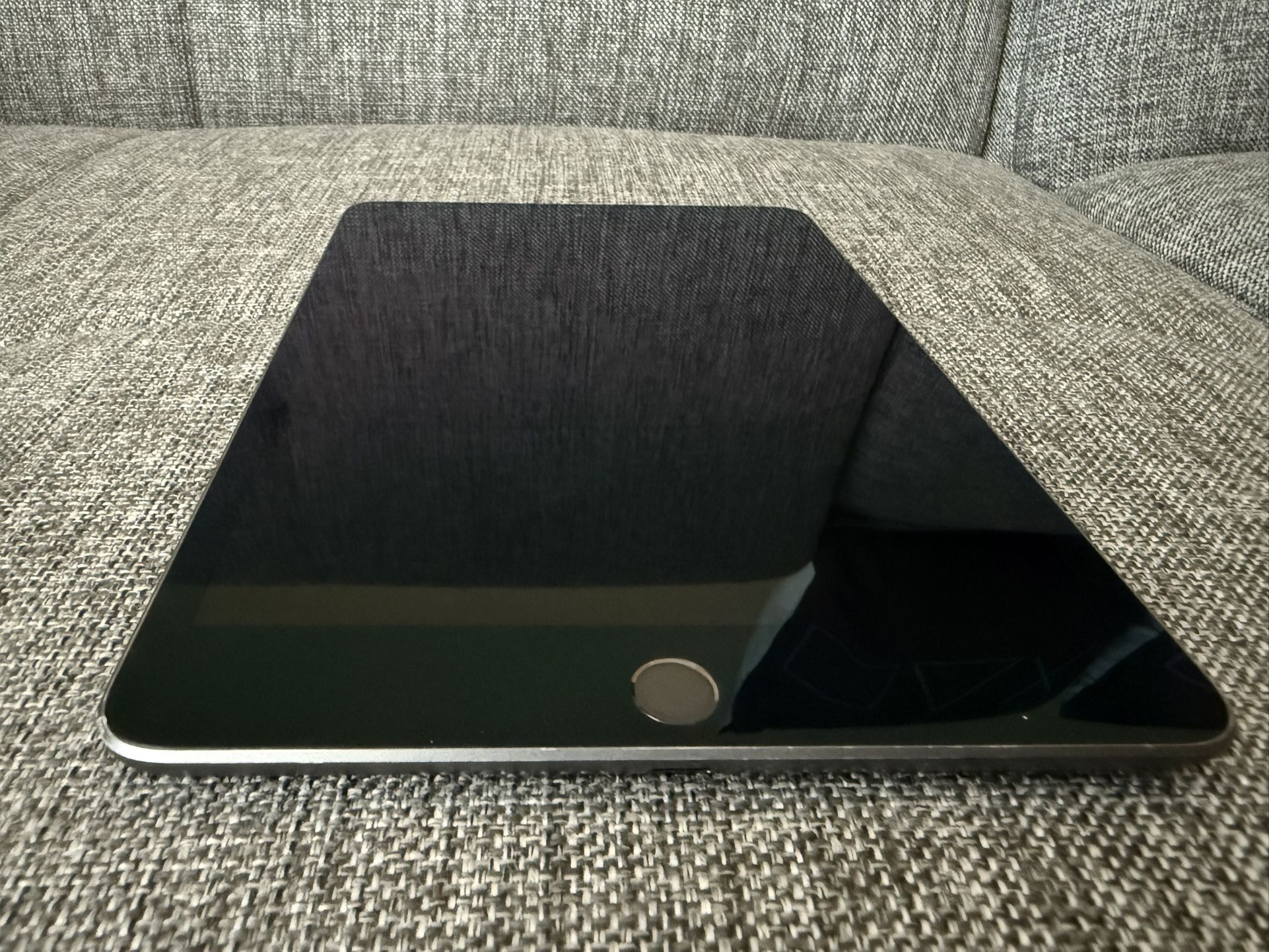 Verizon Apple iPad mini 5th Gen Wi-Fi+Cellular Tablet 256GB 7.9" A2126 MUY82LL/A