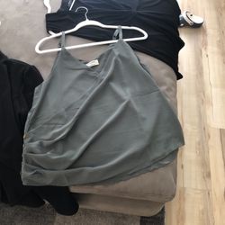 Womens Clothinf $5 Each  Sizes Small To Large 