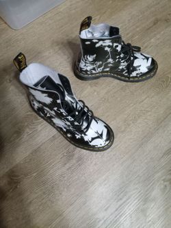 Air wait with bouncing soles