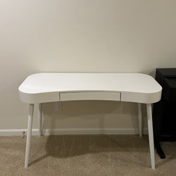 White desk / Vanity Table