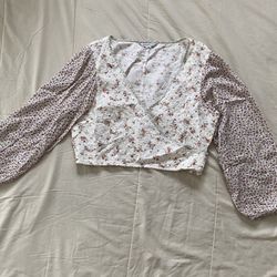American eagle outfitters floral cottage long sleeve v neck blouse size L