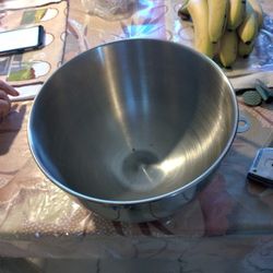 Kitchen Aid Stainless Steel Bowl 9.5 Inches Wide X 6.25 Inches Deep 