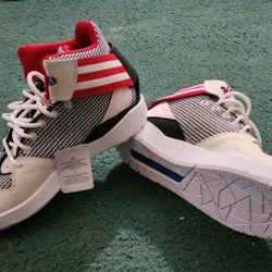 Adidas Crestwood Mids Shoes
